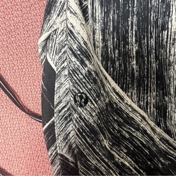 Lululemon Jet Crop 7/8 Luon Heat Wave White Black - Picture 11 of 11